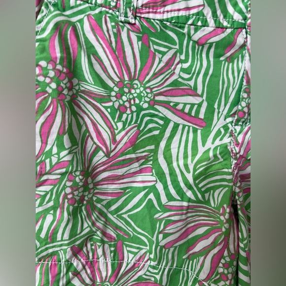 Lilly Pulitzer Callahan Green Bean Walsh shorts size 2 - Picture 2 of 8